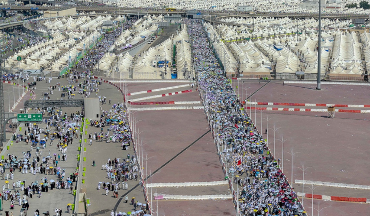 Pilgrims Settle in Mina for Tarwiyah Day